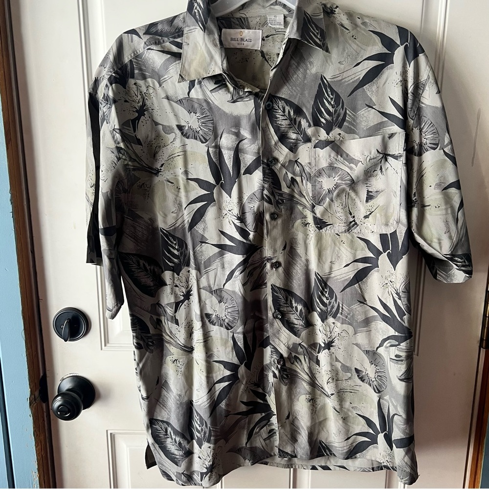 Bill Blass Black and Gray Leaf Floral Tropical Print Shirt 100% Silk size XL